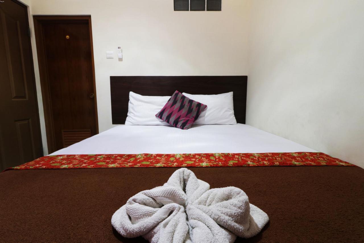 Bantal Guling Pasar Baru Hotel Бандунг Екстериор снимка